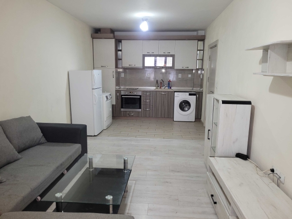 Дава се под наем Двустаен апартамент в Пловдив, Кючук Париж - 61 кв.м за 408 € - Снимка #1