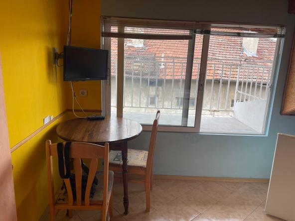 Дава се под наем Двустаен апартамент в Благоевград, Идеален център - 40 кв.м за 178.5 € - Снимка #1