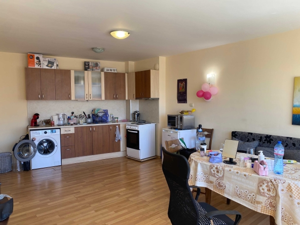 Дава се под наем Тристаен апартамент в Велико Търново, Акация - 95 кв.м за 382.5 € - Снимка #1