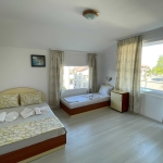 Дава се под наем Къща в Черноморец - 400 кв.м за 35.7 € - Снимка #1