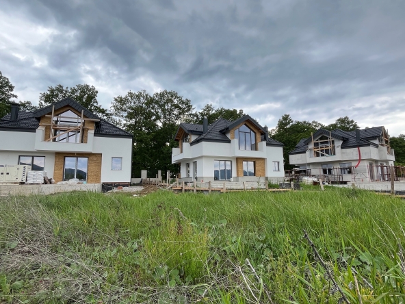 Къща в Перник, Център - 242 кв.м за 1715 €/кв.м - Снимка #1