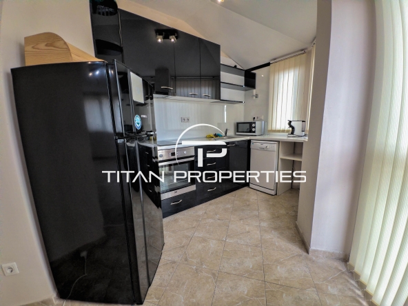 Дава се под наем Тристаен апартамент в Пловдив, Център - 120 кв.м за 550 € - Снимка #1