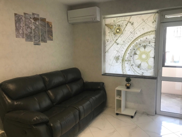 Двустаен апартамент в Варна, Окръжна болница - 65 кв.м за 12 €/кв.м - Снимка #1