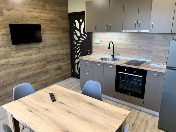 Дава се под наем Двустаен апартамент в Плевен, Широк център - 60 кв.м за 331.5 € - Снимка #1