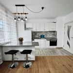 Дава се под наем Тристаен апартамент в София, Център - 78 кв.м за 816 € - Снимка #1