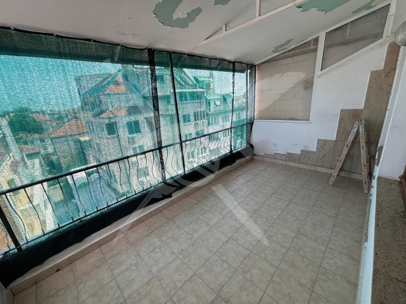 Мезонет в Бургас, Център - 229 кв.м за 2383 €/кв.м - Снимка #1