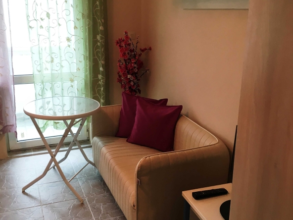 Дава се под наем Едностаен апартамент в Варна, Общината - 30 кв.м за 280.5 € - Снимка #1