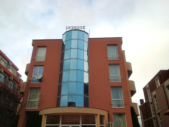 Дава се под наем Склад в к.к. Слънчев бряг - 31 кв.м за 76.5 € - Снимка #1