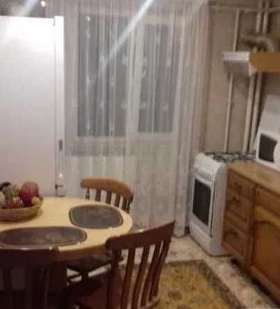 Дава се под наем Двустаен апартамент в Пловдив, Каменица 2 - 62 кв.м за 331.5 € - Снимка #1