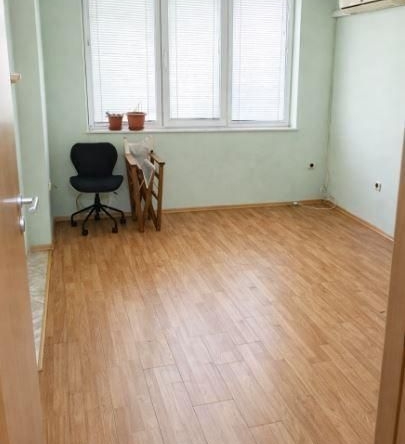 Дава се под наем Двустаен апартамент в Варна, Погреби - 50 кв.м за 298.86 € - Снимка #1