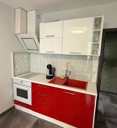 Дава се под наем Двустаен апартамент в Пловдив, Кършияка - 76 кв.м за 459 € - Снимка #1