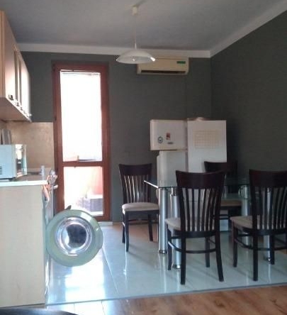 Дава се под наем Тристаен апартамент в Пловдив, Център - 120 кв.м за 485 € - Снимка #1
