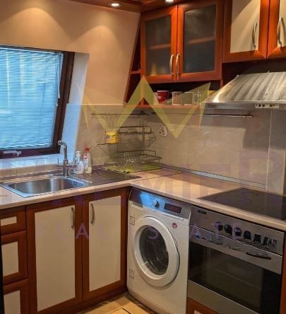 Дава се под наем Двустаен апартамент в Варна, Левски - 60 кв.м за 484.5 € - Снимка #1