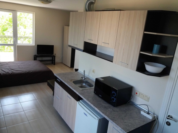 Дава се под наем Едностаен апартамент в Несебър - 28 кв.м за 1495.83 € - Снимка #1