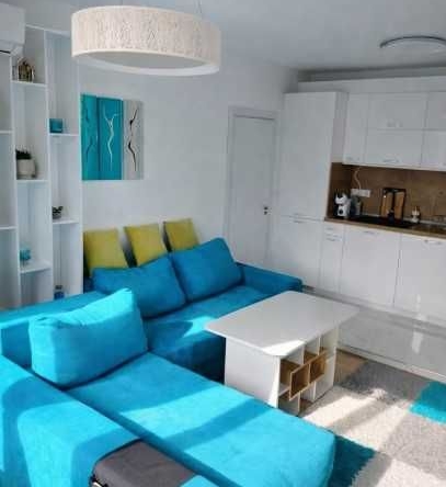 Дава се под наем Тристаен апартамент в София, Изток - 85 кв.м за 886.38 € - Снимка #1