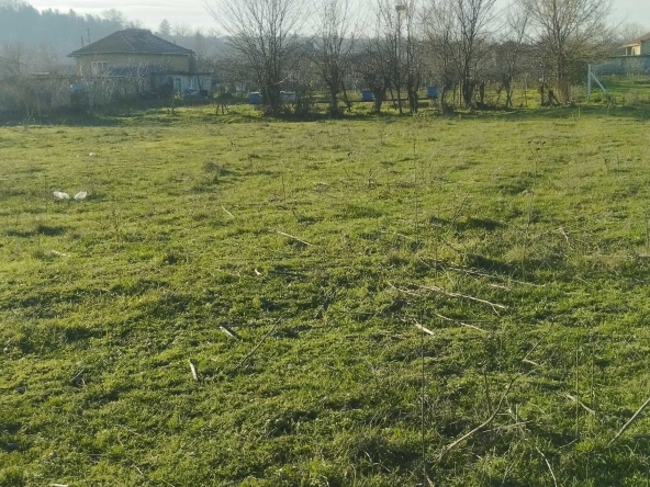 Парцел в Провадия - 1050 кв.м за 10 €/кв.м - Снимка #1