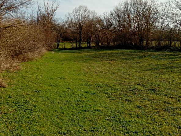 Парцел в Варна, Базар Левски - 1380 кв.м за 6 €/кв.м - Снимка #1