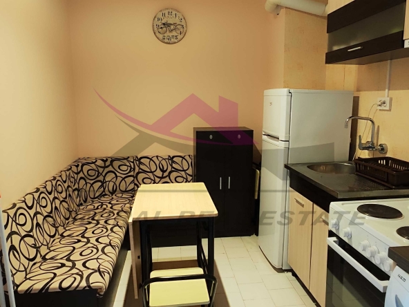 Дава се под наем Тристаен апартамент в Варна, Левски - 68 кв.м за 448.8 € - Снимка #1