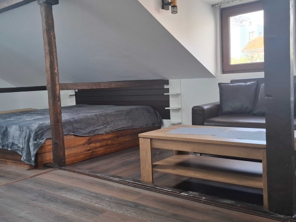 Дава се под наем Едностаен апартамент в Варна, Централна поща - 40 кв.м за 382.5 € - Снимка #1