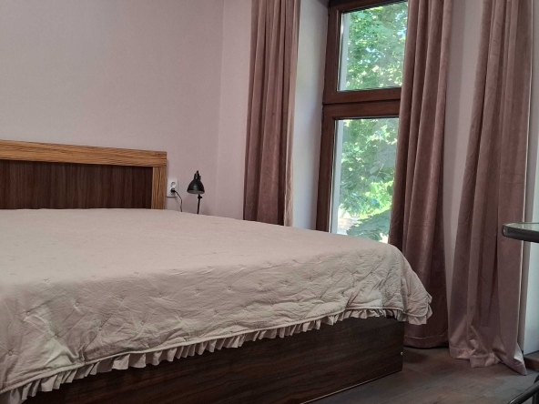 Дава се под наем Двустаен апартамент в Варна, Централна поща - 50 кв.м за 612 € - Снимка #1