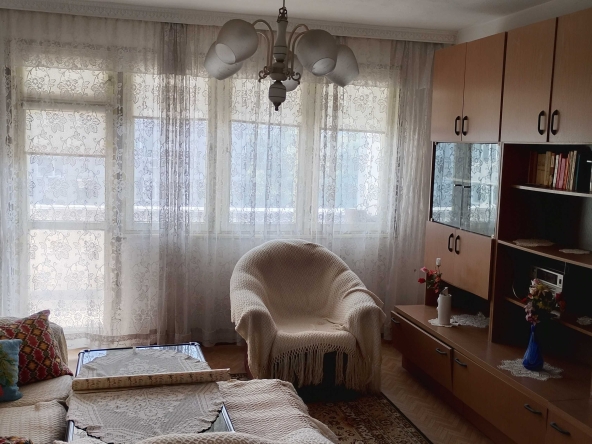 Тристаен апартамент в Добрич, Христо Ботев - 103 кв.м за 508 €/кв.м - Снимка #1