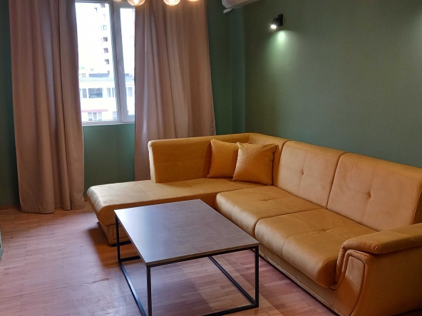 Дава се под наем Двустаен апартамент в София, Център - 72 кв.м за 498.27 € - Снимка #1