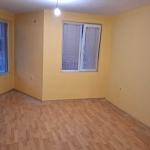 Дава се под наем Двустаен апартамент в Варна, Чайка - 77 кв.м за 408 € - Снимка #1