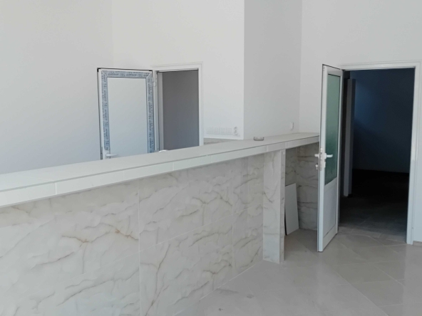 Дава се под наем Офис в Бургас, Победа - 100 кв.м за 280.5 € - Снимка #1