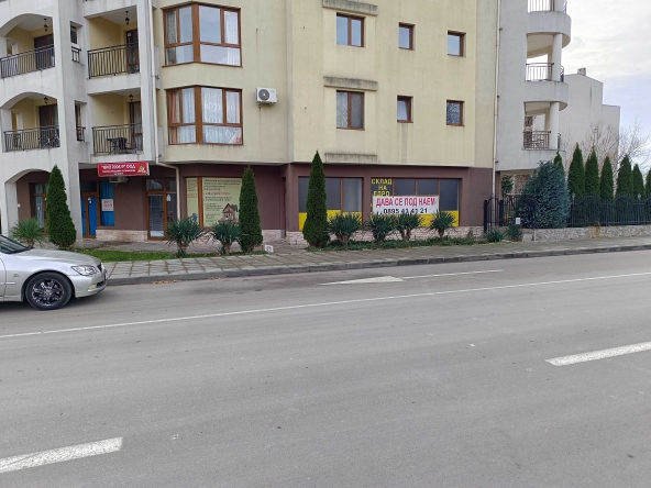 Дава се под наем Магазин в к.к. Слънчев бряг - 100 кв.м за 498.27 € - Снимка #1