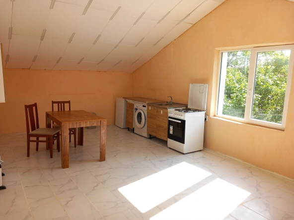 Дава се под наем Двустаен апартамент в София, Бенковски - 55 кв.м за 382.5 € - Снимка #1