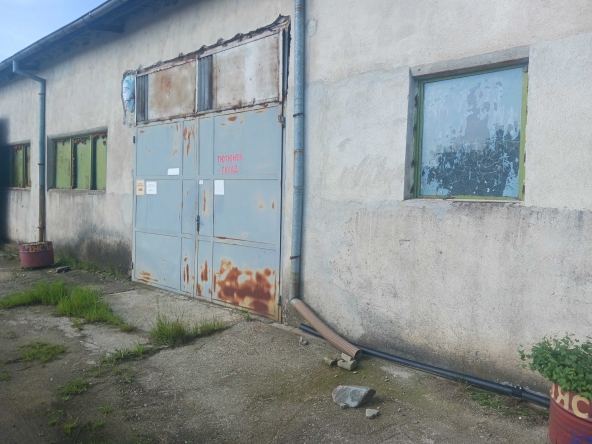 Склад в с. Зимница, Област Стара Загора - 288 кв.м за 176 €/кв.м - Снимка #1