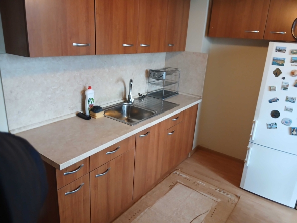 Дава се под наем Тристаен апартамент в София, Младост 1А - 80 кв.м за 598.23 € - Снимка #1