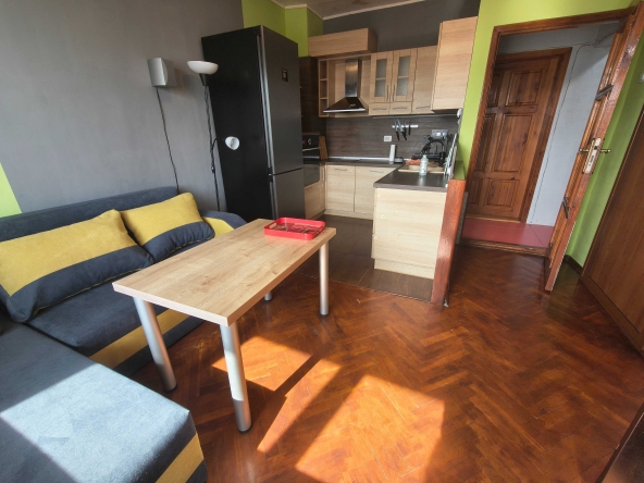 Дава се под наем Тристаен апартамент в Варна, Трошево - 65 кв.м за 548.25 € - Снимка #1