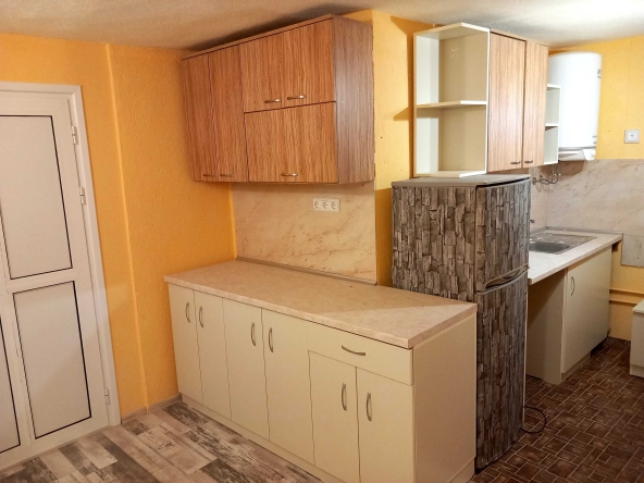 Дава се под наем Двустаен апартамент в Варна, Виница - 90 кв.м за 295.8 € - Снимка #1