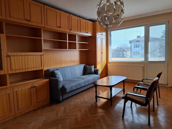 Дава се под наем Тристаен апартамент в Севлиево - 74 кв.м за 204 € - Снимка #1