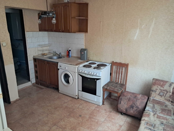 Дава се под наем Двустаен апартамент в Бургас, Възраждане - 60 кв.м за 225 € - Снимка #1