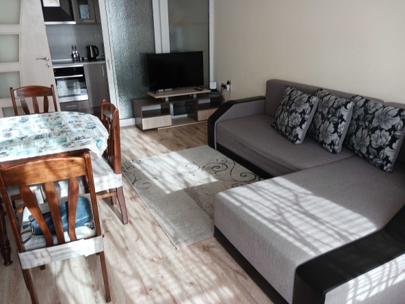 Дава се под наем Двустаен апартамент в Варна, Западна промишлена зона - 70 кв.м за 663 € - Снимка #1