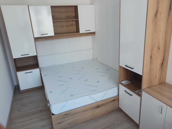 Дава се под наем Двустаен апартамент в София, Оборище - 40 кв.м за 596.7 € - Снимка #1