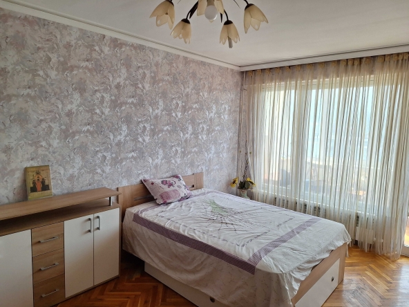 Дава се под наем  в София, Толстой - 30 кв.м за 225 € - Снимка #1