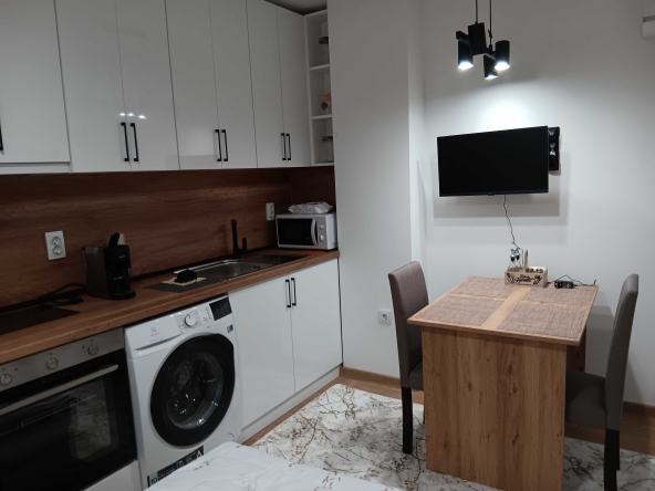 Дава се под наем Едностаен апартамент в Пловдив, Христо Смирненски - 40 кв.м за 306 € - Снимка #1