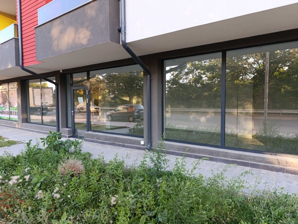 Дава се под наем Офис в Търговище, Център - 55 кв.м за 357 € - Снимка #1