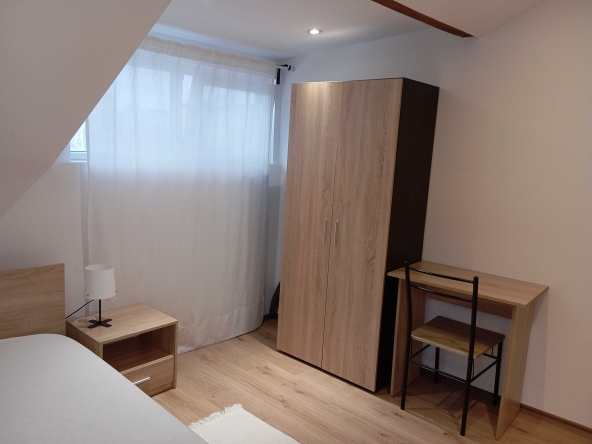 Дава се под наем Тристаен апартамент в София, Център - 60 кв.м за 900 € - Снимка #1