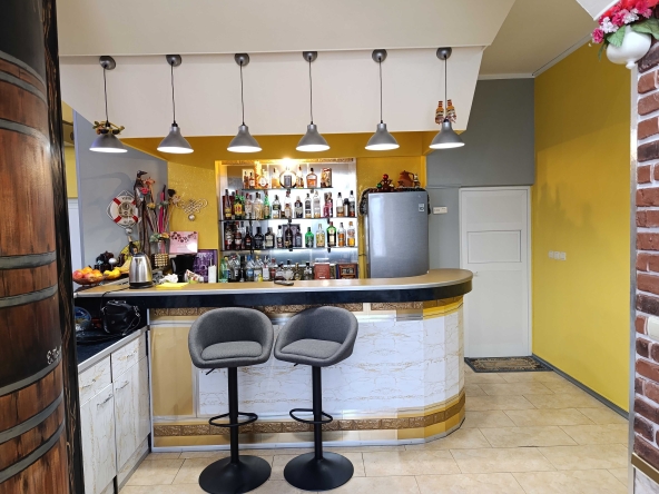 Тристаен апартамент в Русе, Мидия Енос - 138 кв.м за 628 €/кв.м - Снимка #1