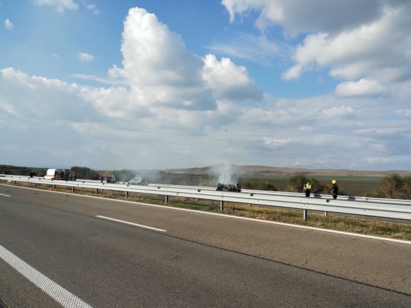 Парцел в с. Труд, Област Пловдив - 5500 кв.м за 3 €/кв.м - Снимка #1