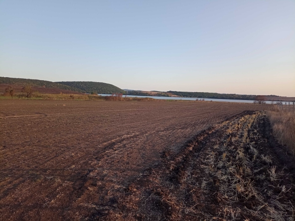 Земеделски имот в Бургас, Славейков -  кв.м за 3125 €/дка - Снимка #1