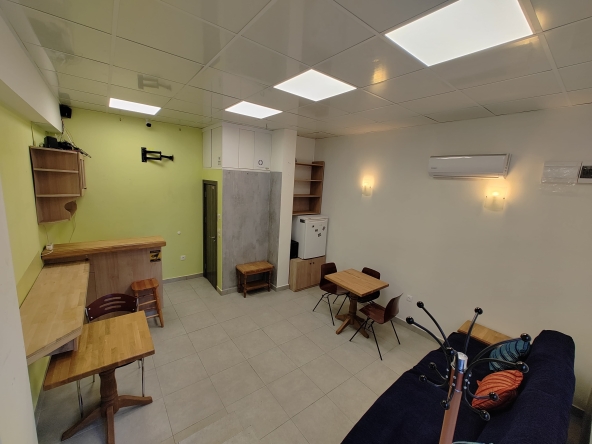 Дава се под наем Офис в Варна, Операта - 30 кв.м за 306 € - Снимка #1