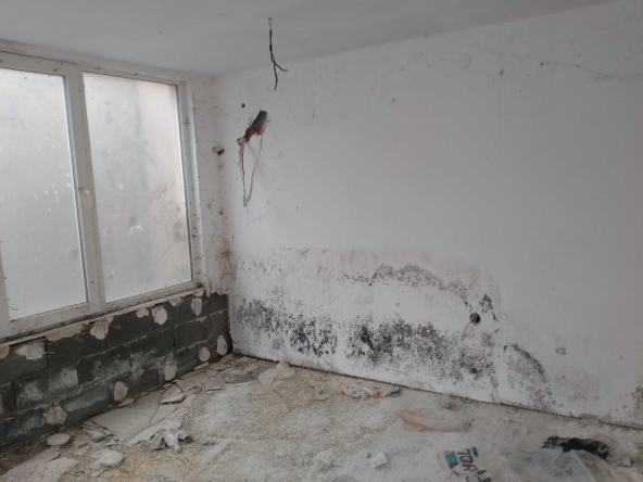 Дава се под наем Офис в Бургас, Меден рудник - зона А - 120 кв.м за 125 € - Снимка #1