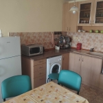 Дава се под наем Двустаен апартамент в Бургас, Лазур - 70 кв.м за 204 € - Снимка #1