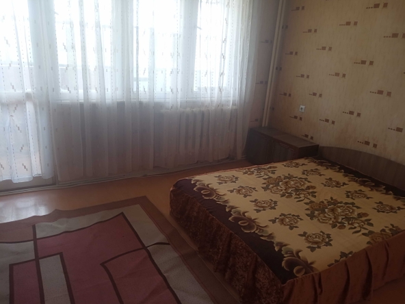 Дава се под наем Двустаен апартамент в Разград, Бели Лом - 74 кв.м за 204 € - Снимка #1