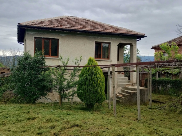 Къща в с. Сърцево, Област Сливен - 78 кв.м за 385 €/кв.м - Снимка #1